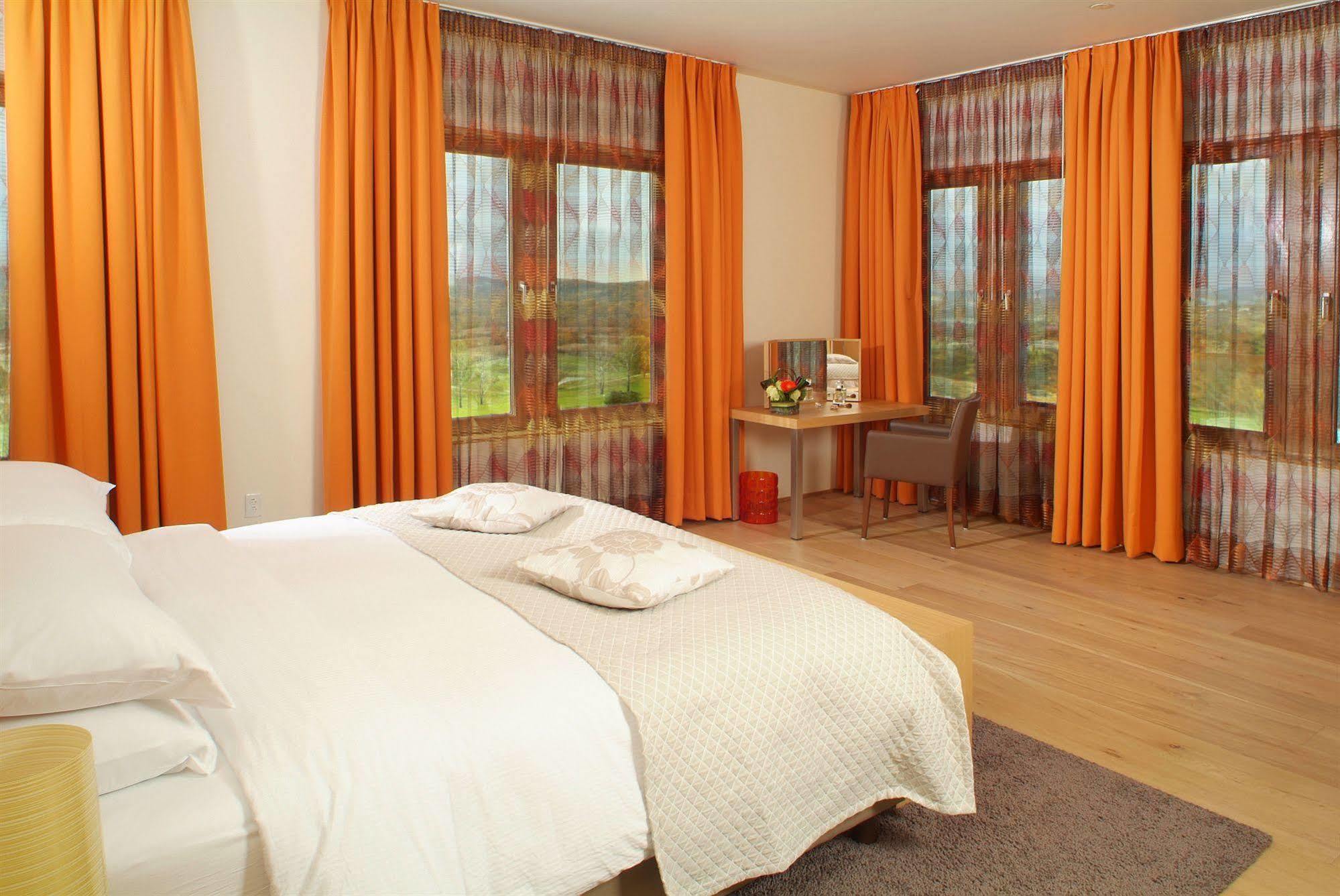 Inn At Lenape Heights-Golf Resort And Event Center Ford City Esterno foto